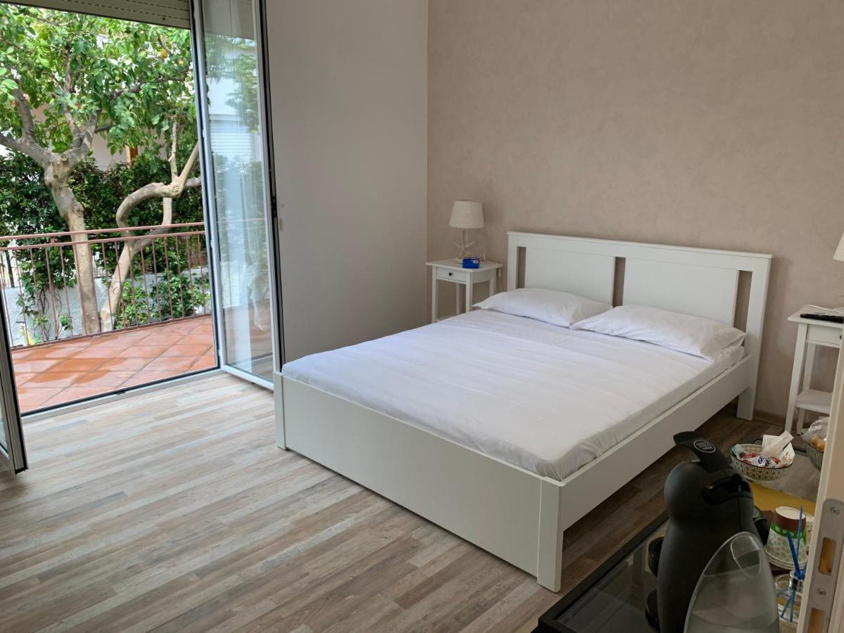 Villa Giuseppina Terracina Luaran gambar